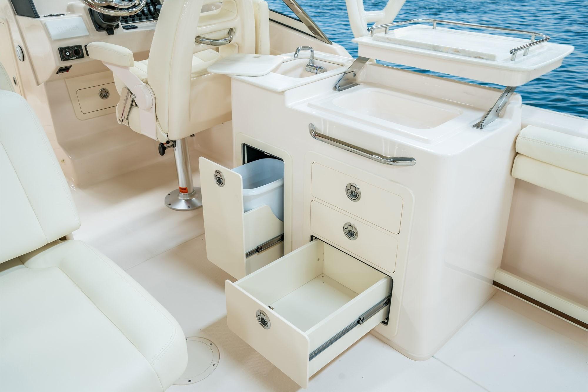 Slide: The Image of Grady-White Freedom 275 2026 - 10