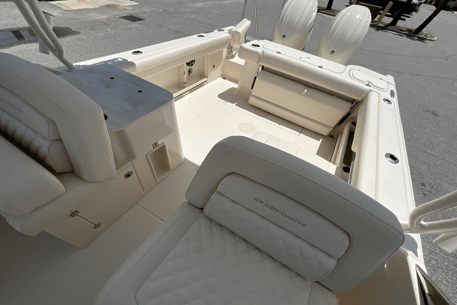 Slide: The Image of Grady-White Freedom 275 2026 - 17