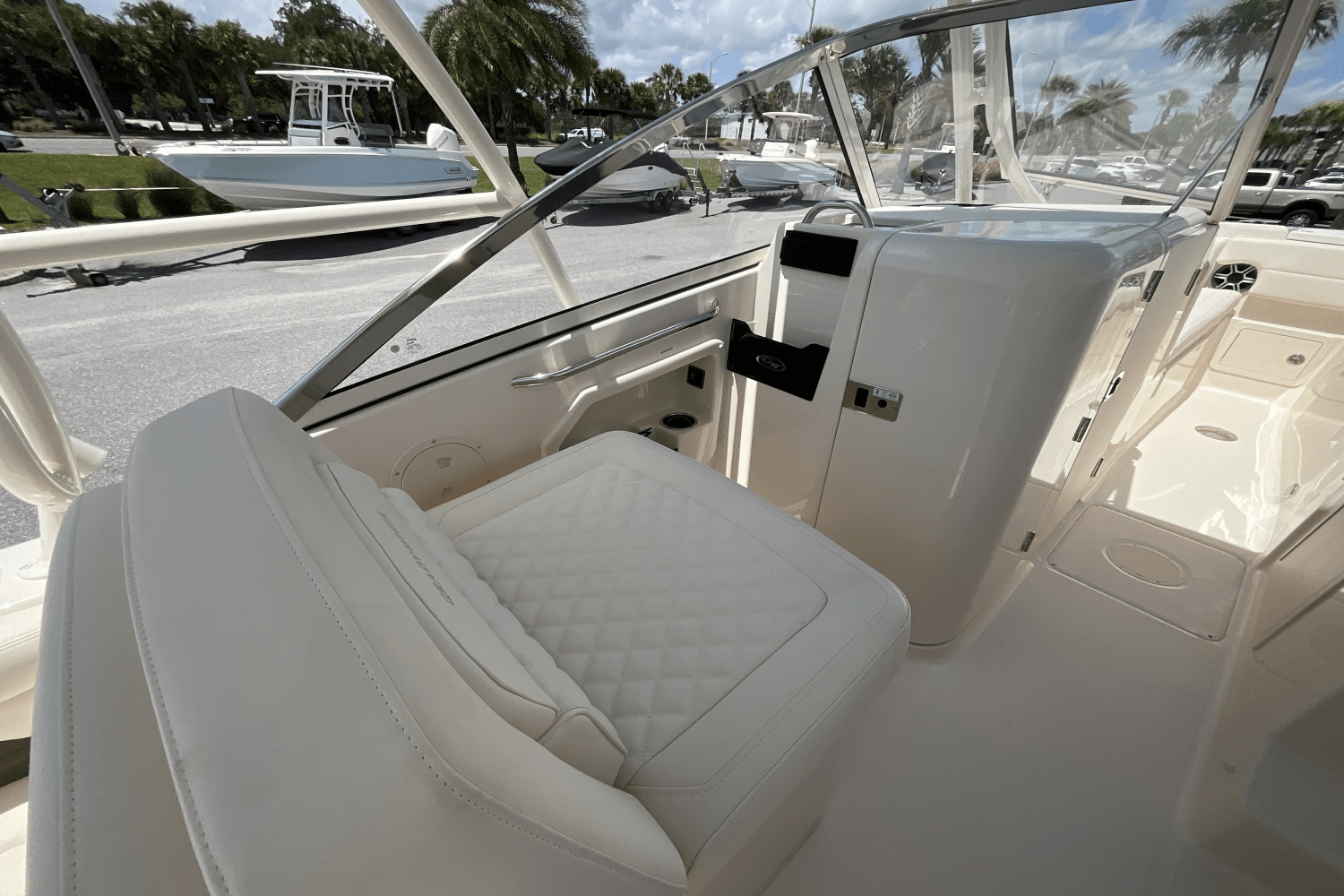 Slide: The Image of Grady-White Freedom 275 2026 - 19