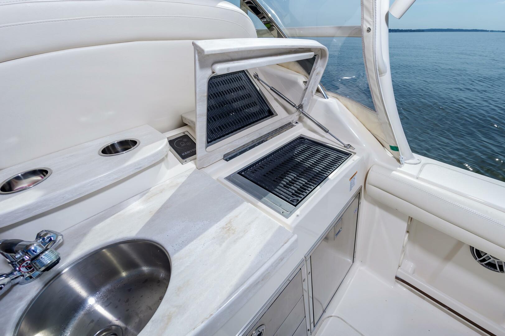 Slide: The Image of 33GradyWhite034 - 5430796