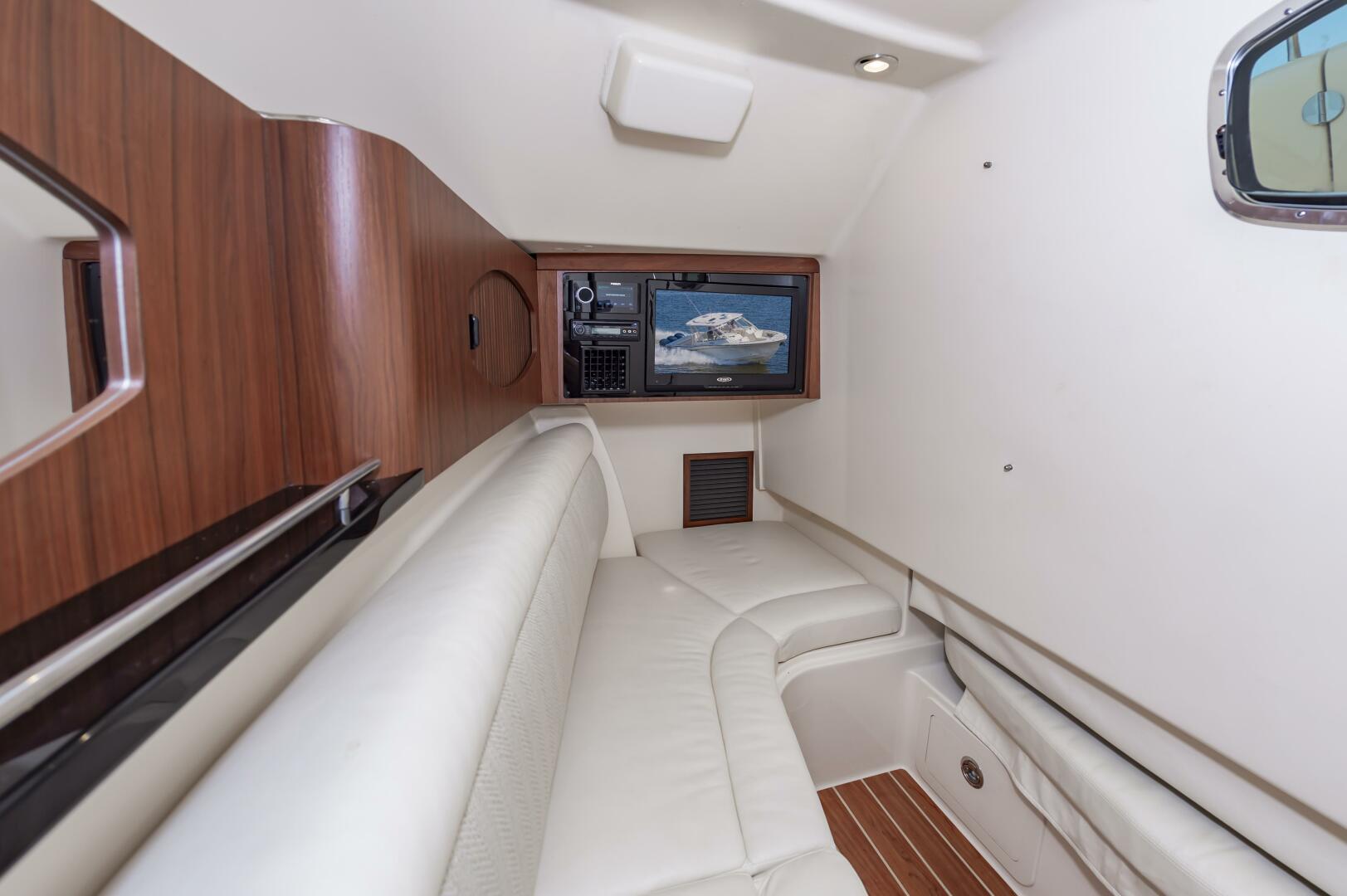 Slide: The Image of 33GradyWhite050 - 5430812