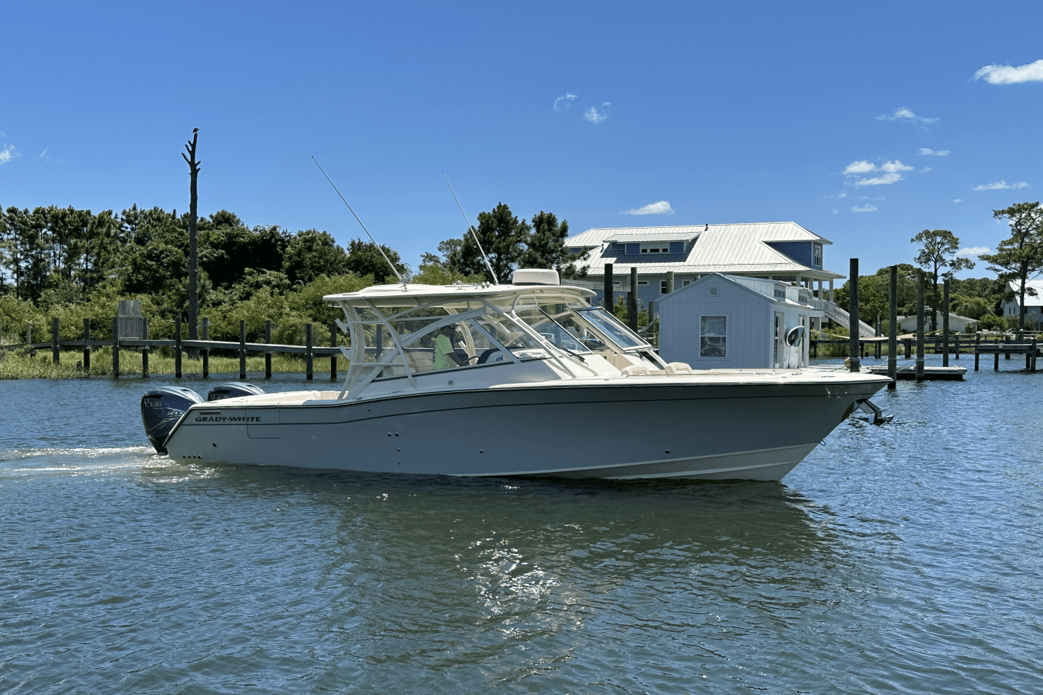 Slide: The Image of Grady-White Freedom 335 2023 - 10