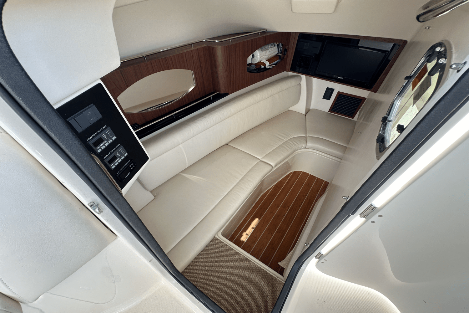 Slide: The Image of Grady-White Freedom 335 2023 - 35