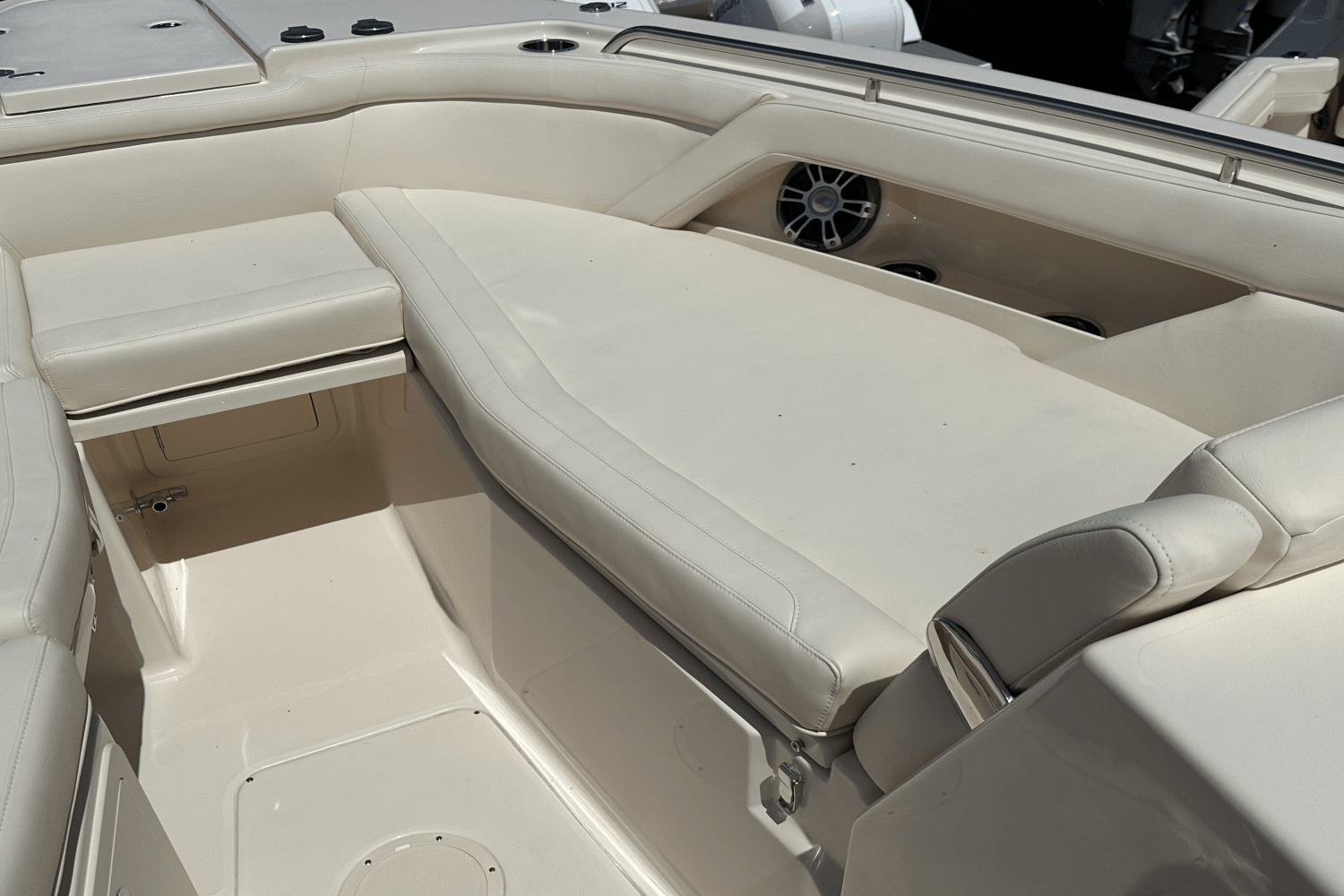 Slide: The Image of Grady-White Freedom 335 2024 - 12