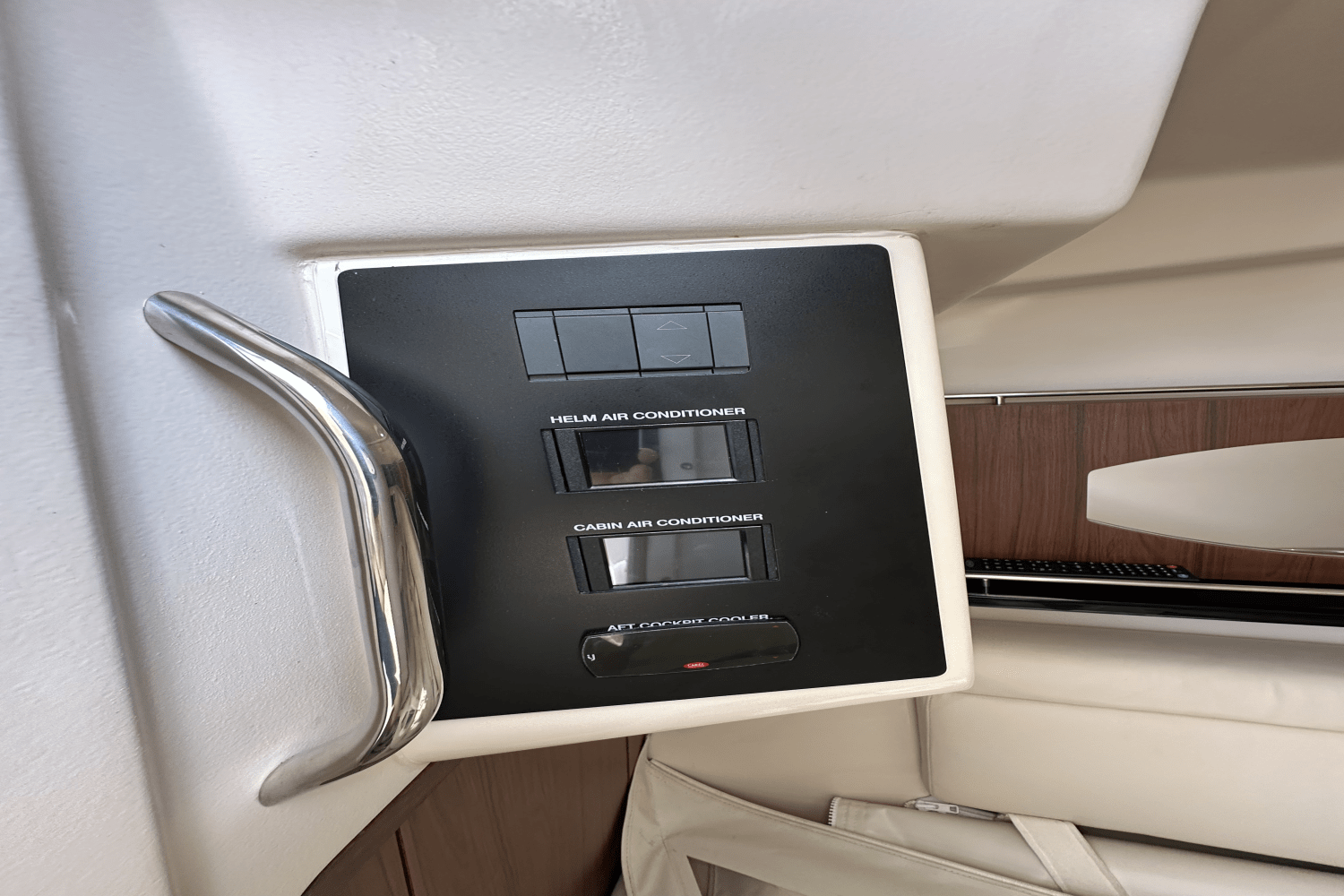 Slide: The Image of Grady-White Freedom 335 2024 - 33