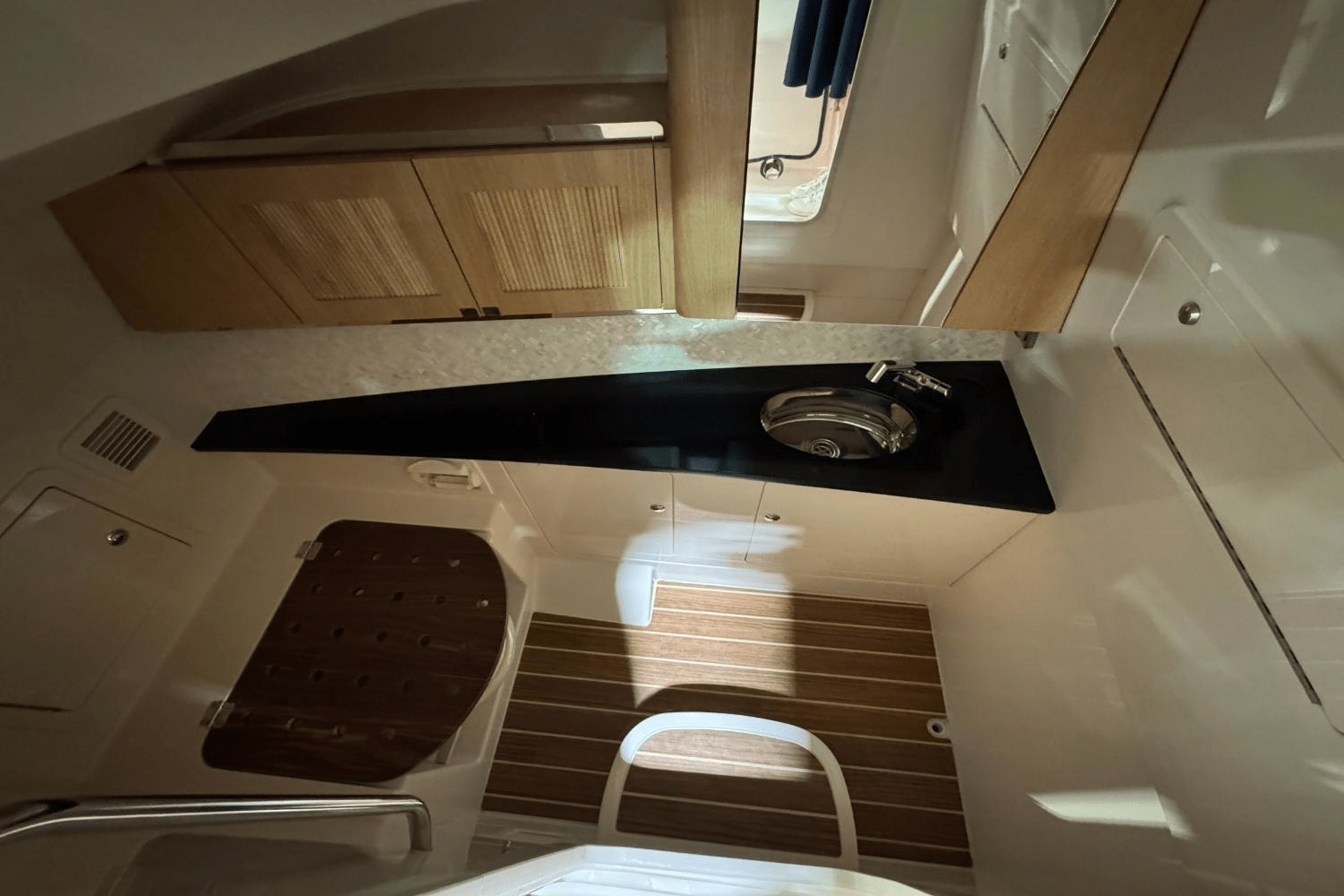 Slide: The Image of Grady-White Freedom 345 2025 - 32