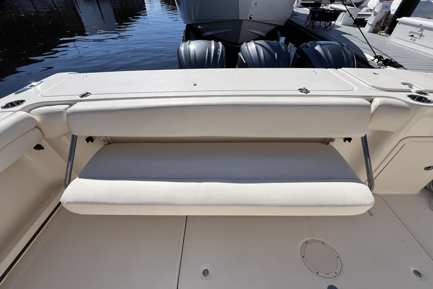 Slide: The Image of Grady-White Freedom 375 2018 - 15