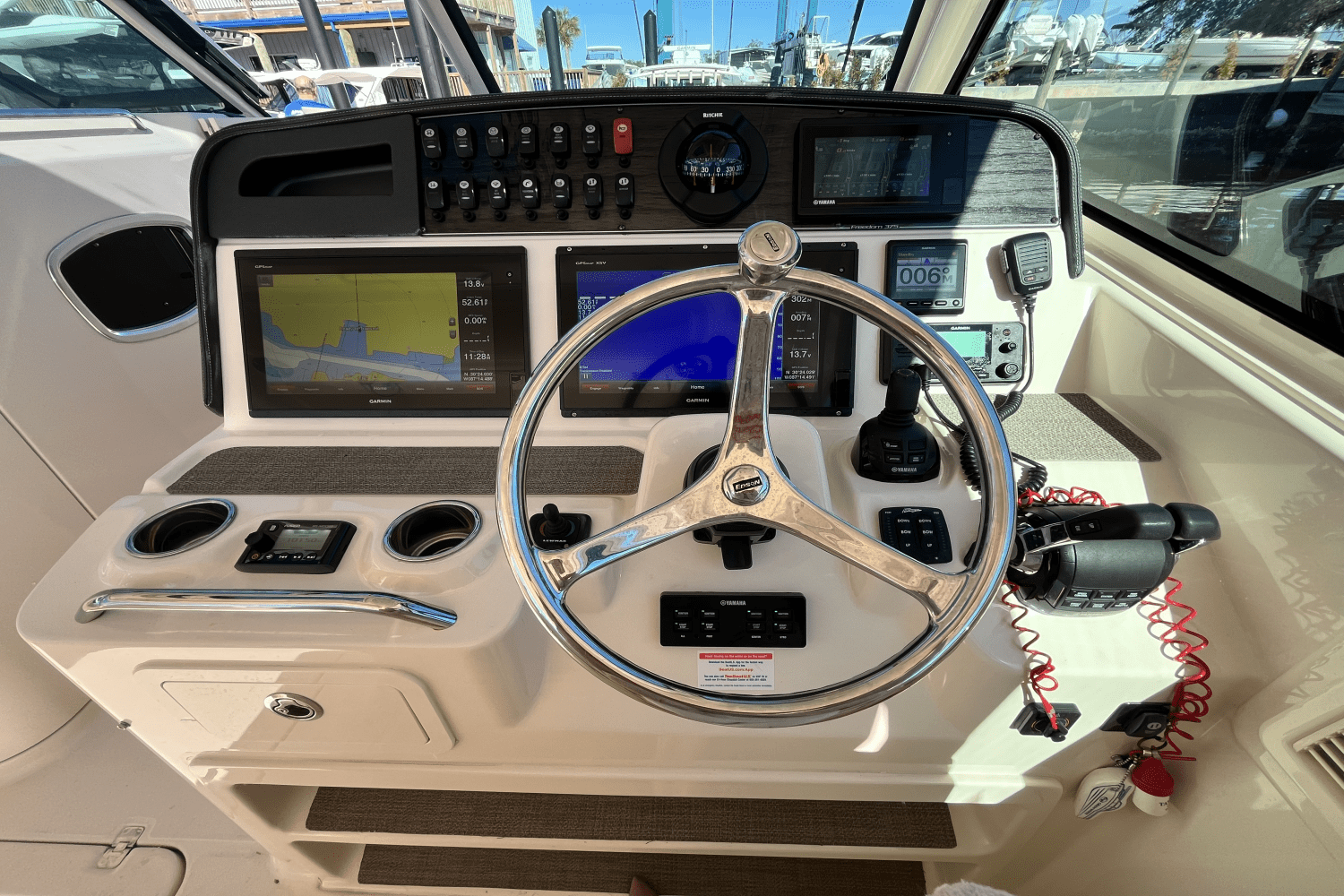 Slide: The Image of Grady-White Freedom 375 2018 - 24