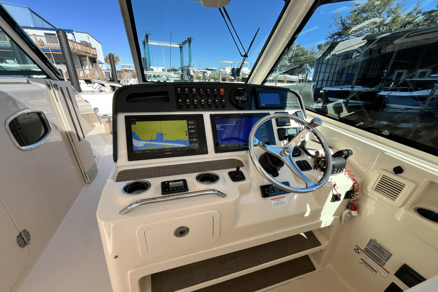 Slide: The Image of Grady-White Freedom 375 2018 - 25