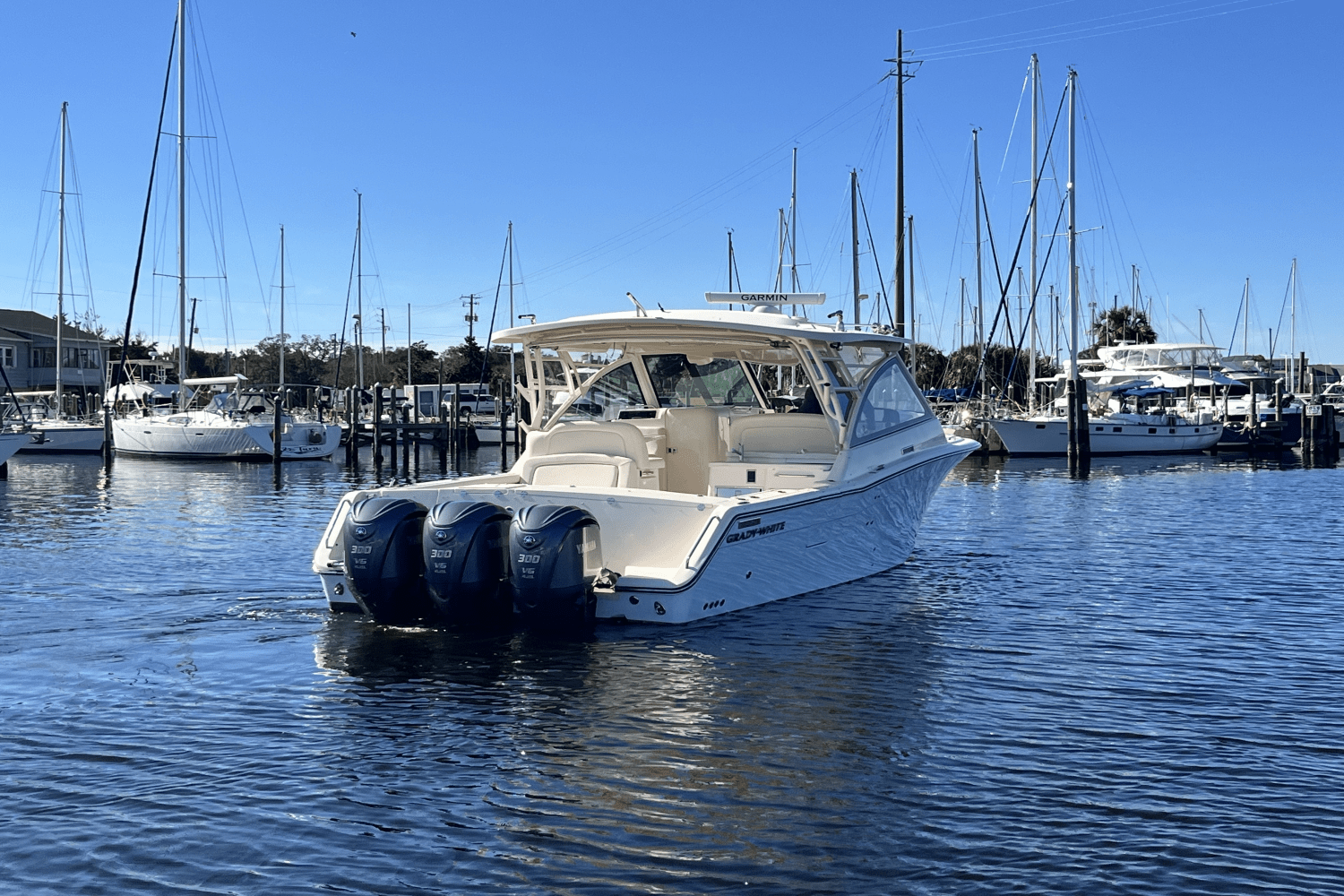 Slide: The Image of Grady-White Freedom 375 2018 - 7