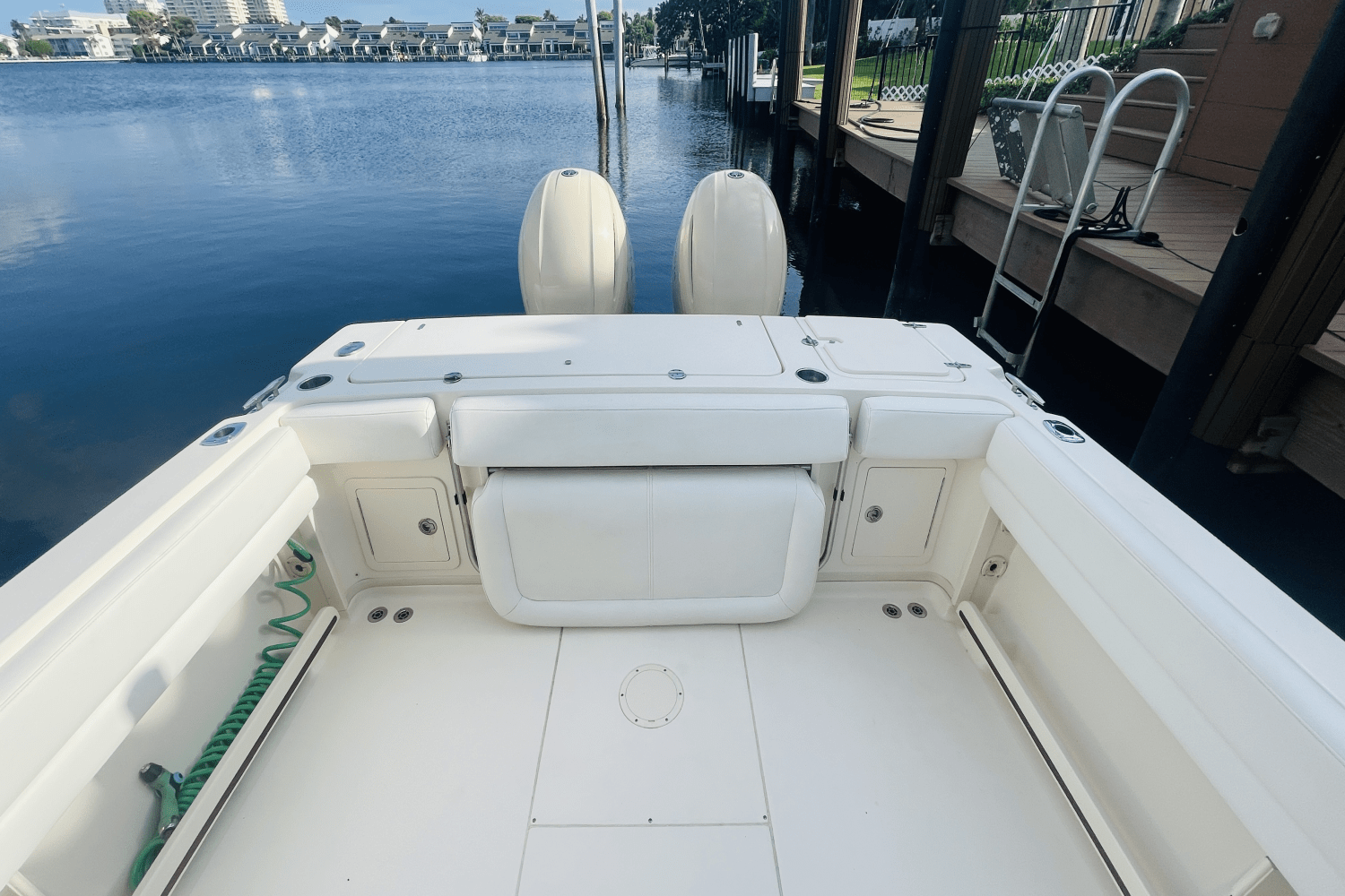 Slide: The Image of Grady-White GULFSTREAM 232 2016 - 12