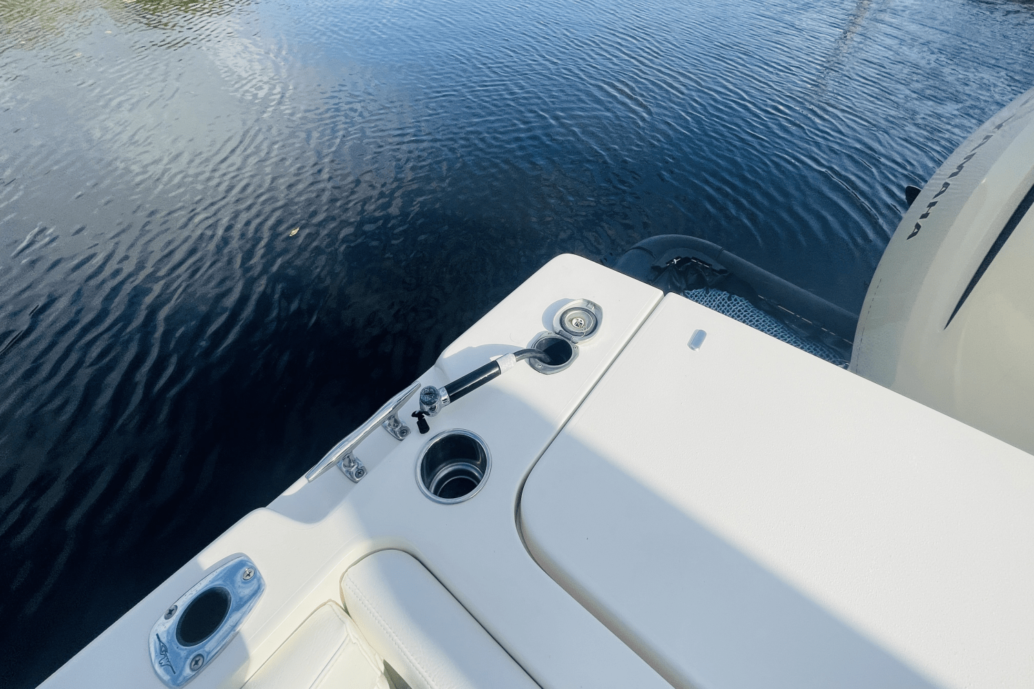 Slide: The Image of Grady-White GULFSTREAM 232 2016 - 13