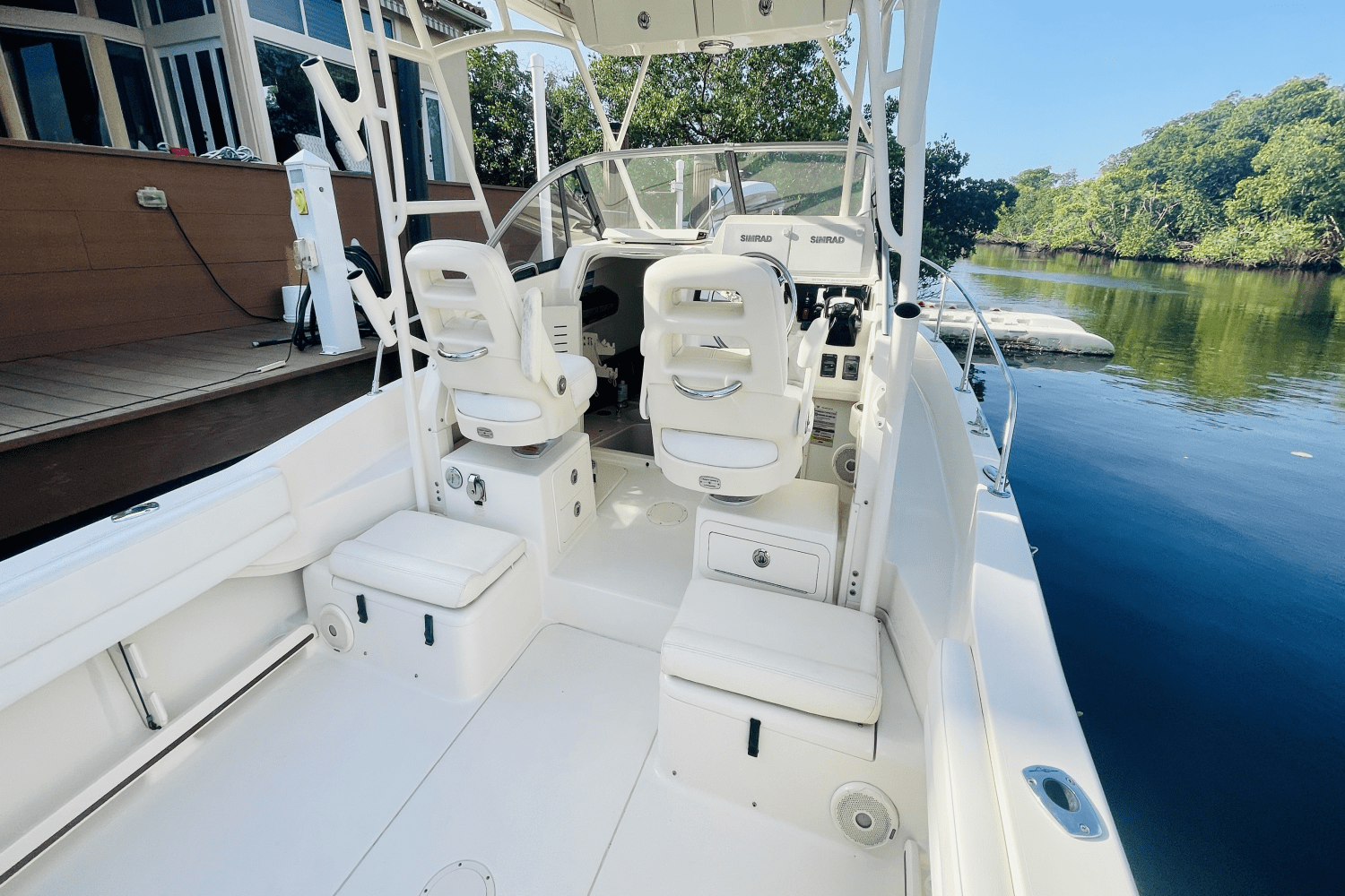 Slide: The Image of Grady-White GULFSTREAM 232 2016 - 15