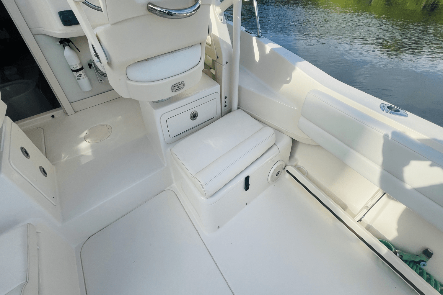 Slide: The Image of Grady-White GULFSTREAM 232 2016 - 21