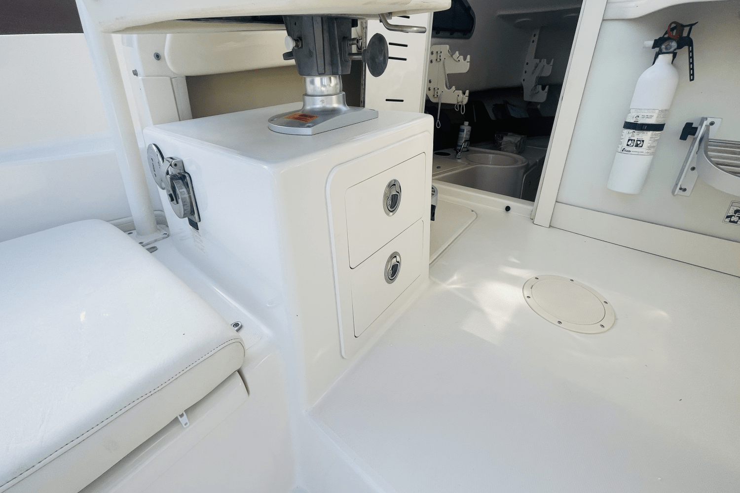 Slide: The Image of Grady-White GULFSTREAM 232 2016 - 26