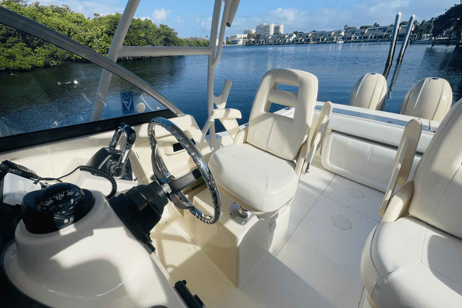 Slide: The Image of Grady-White GULFSTREAM 232 2016 - 27