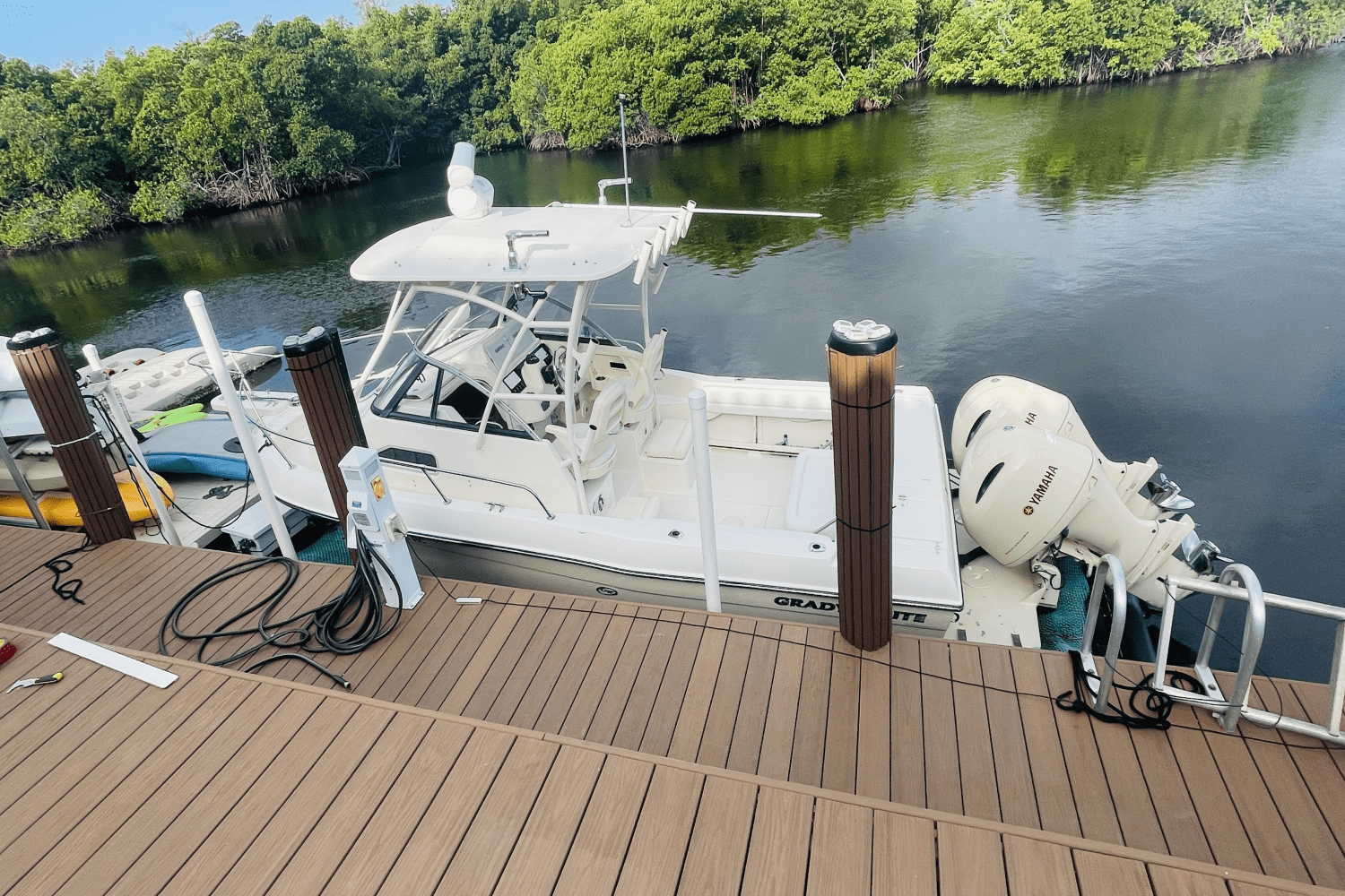 Slide: The Image of Grady-White GULFSTREAM 232 2016 - 3