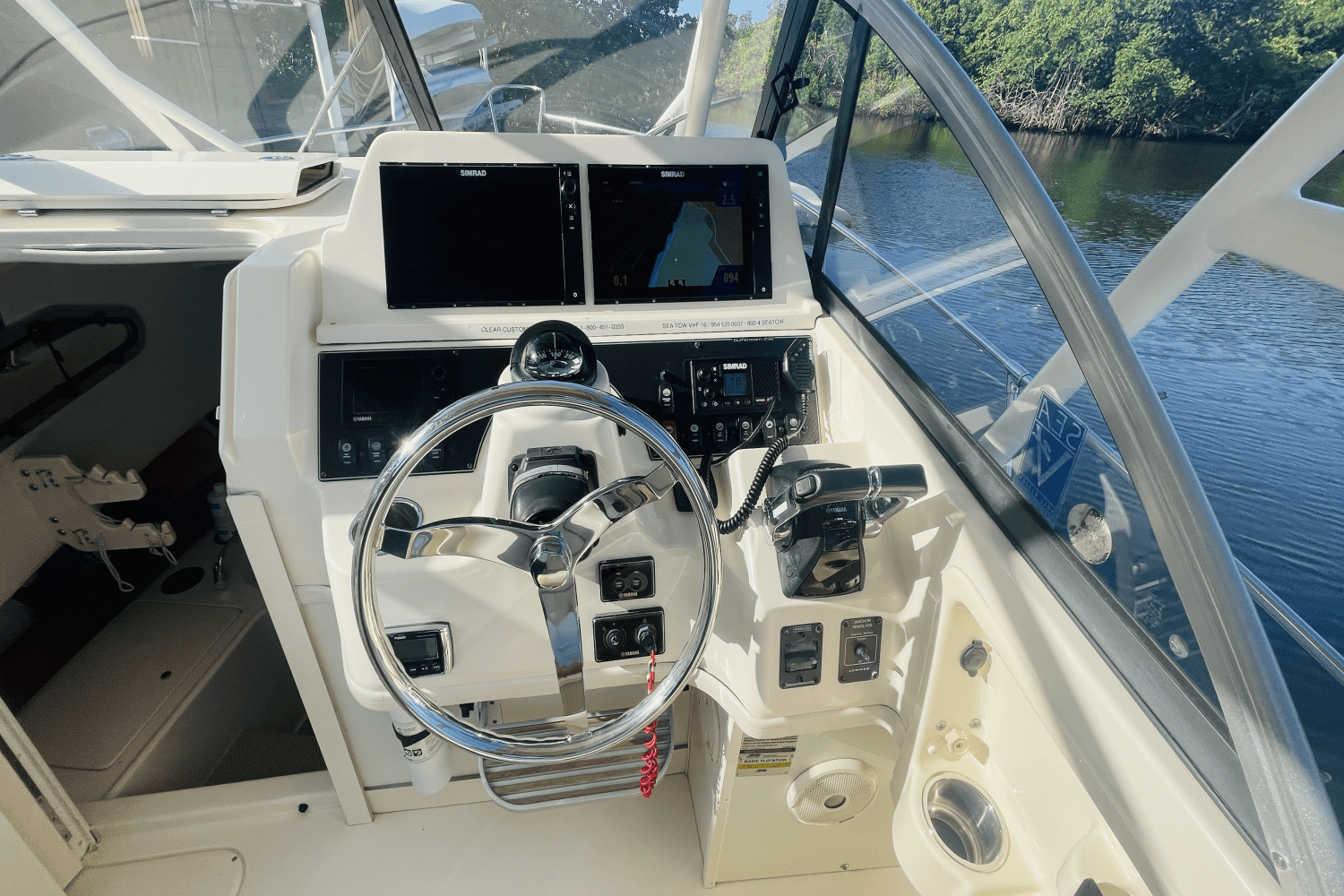 Slide: The Image of Grady-White GULFSTREAM 232 2016 - 30