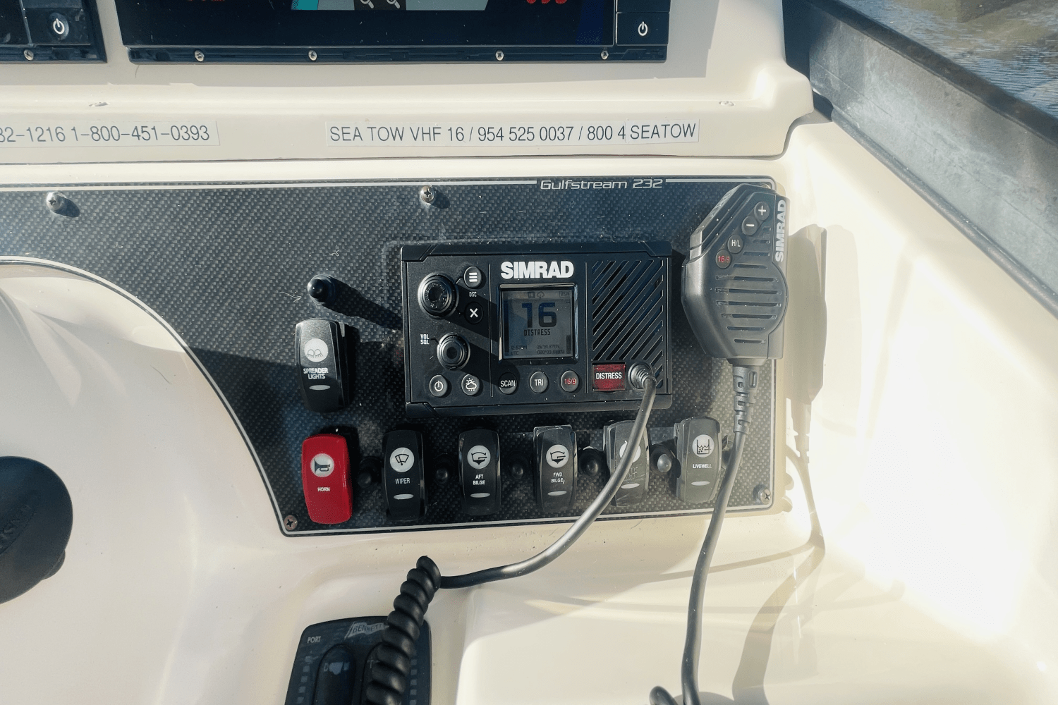 Slide: The Image of Grady-White GULFSTREAM 232 2016 - 33