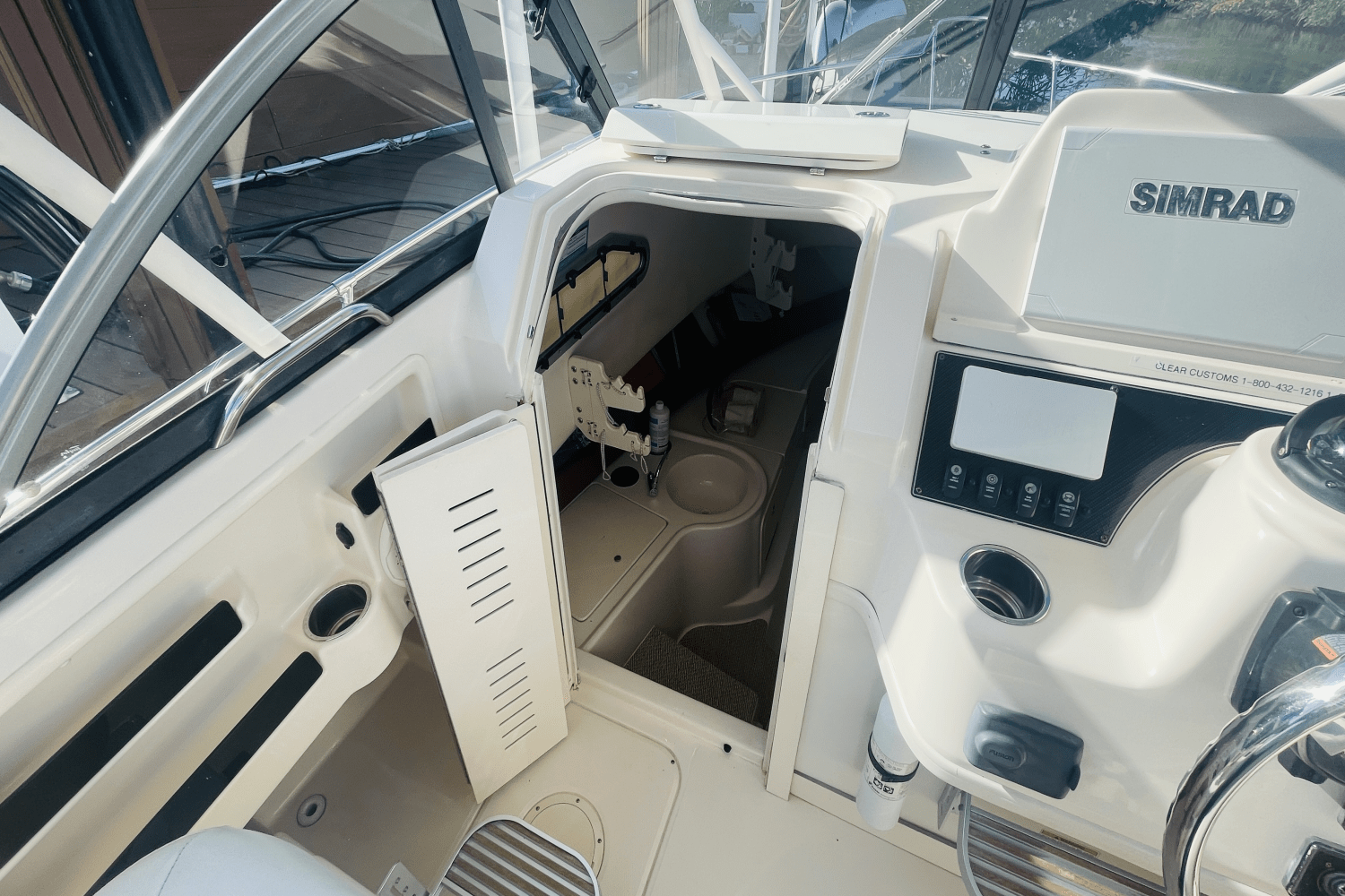 Slide: The Image of Grady-White GULFSTREAM 232 2016 - 39
