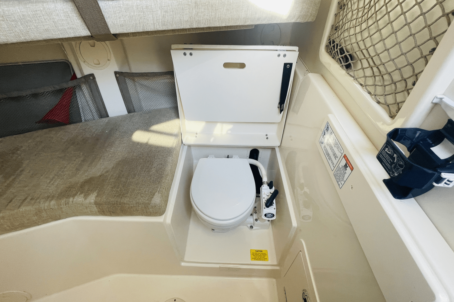 Slide: The Image of Grady-White GULFSTREAM 232 2016 - 43