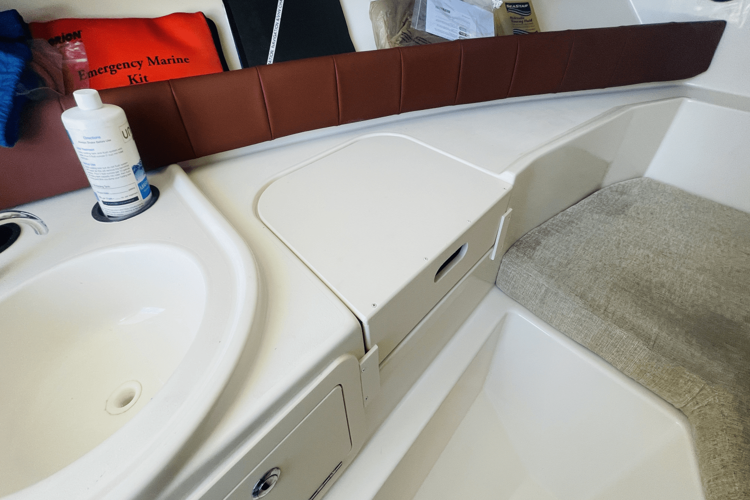 Slide: The Image of Grady-White GULFSTREAM 232 2016 - 45