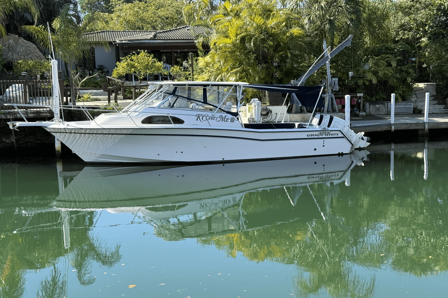 Slide: The Image of Grady-White Marlin 300 2001 - 0