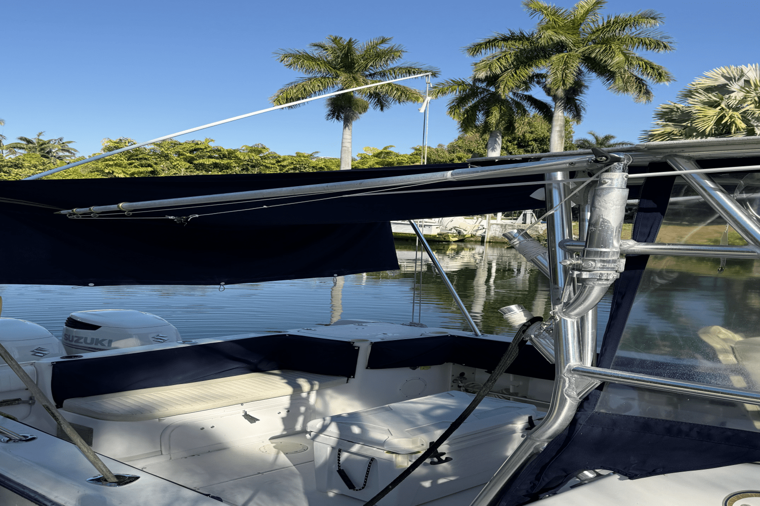 Slide: The Image of Grady-White Marlin 300 2001 - 14