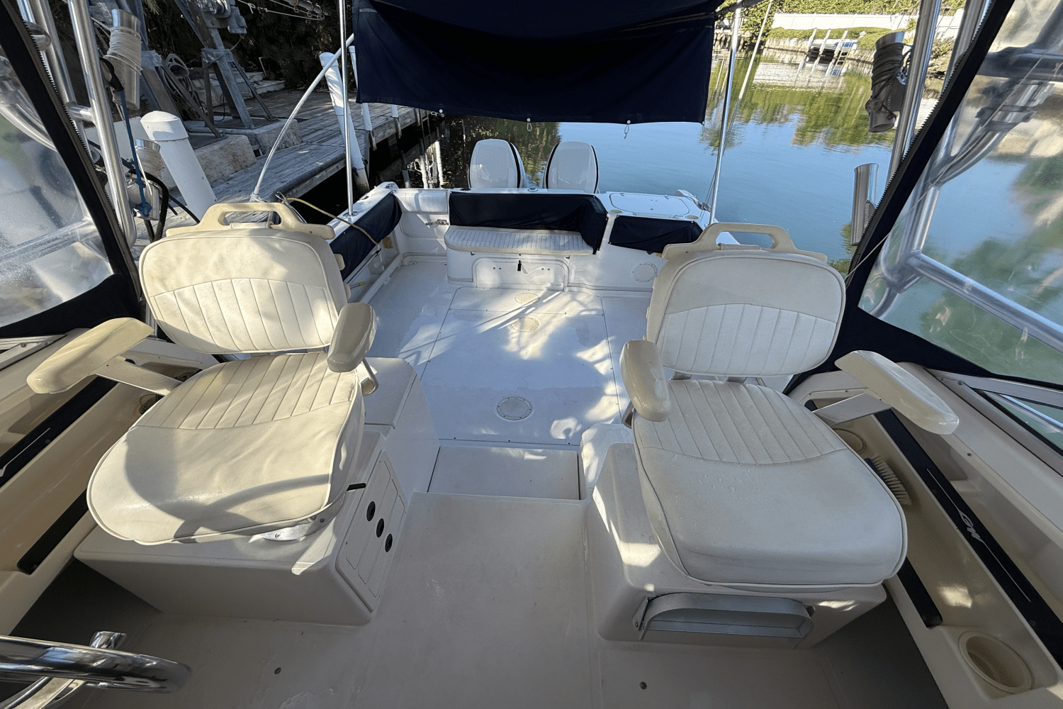 Slide: The Image of Grady-White Marlin 300 2001 - 15