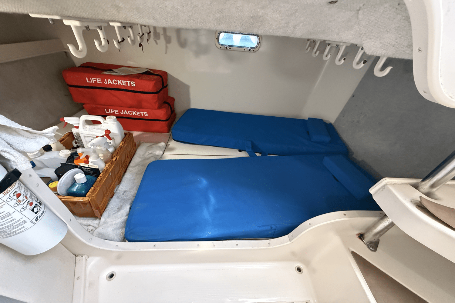 Slide: The Image of Grady-White Marlin 300 2001 - 30