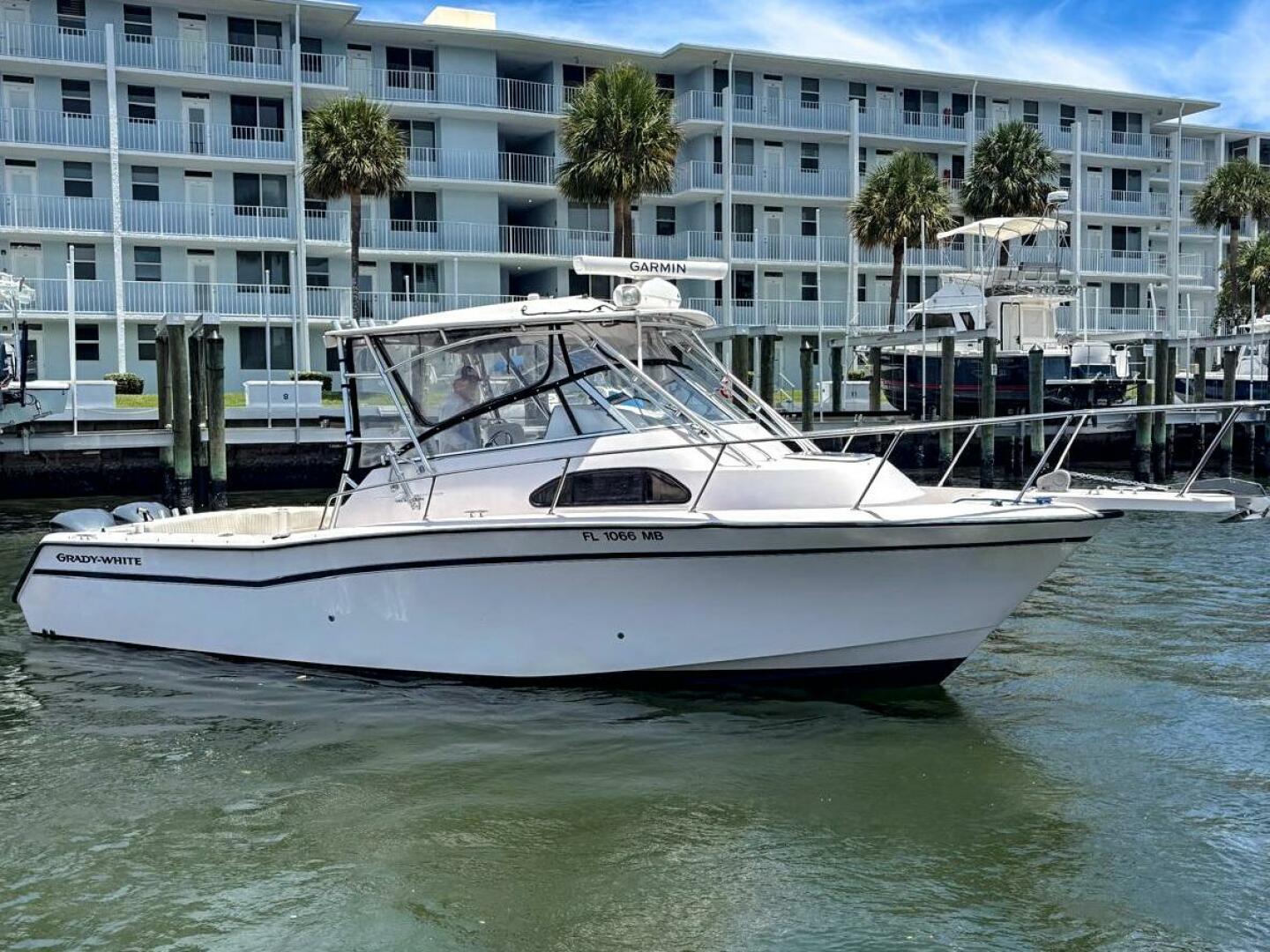 Slide: The Image of Grady-White Marlin 300 2001 - 5478685
