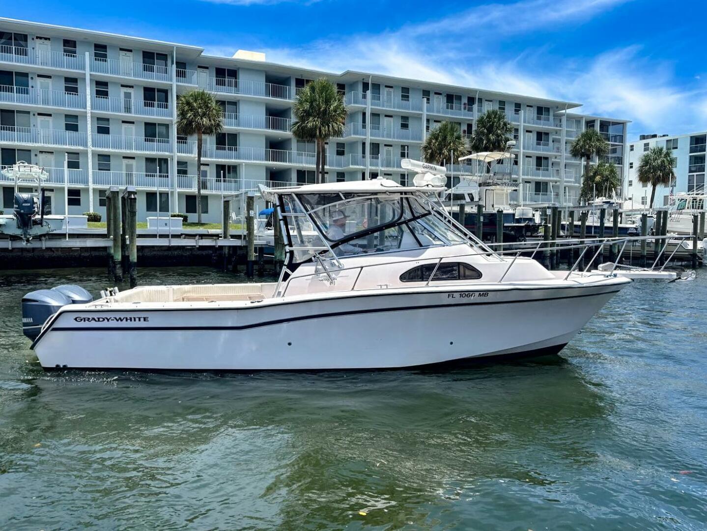 Slide: The Image of Grady-White Marlin 300 2001 - 5478686