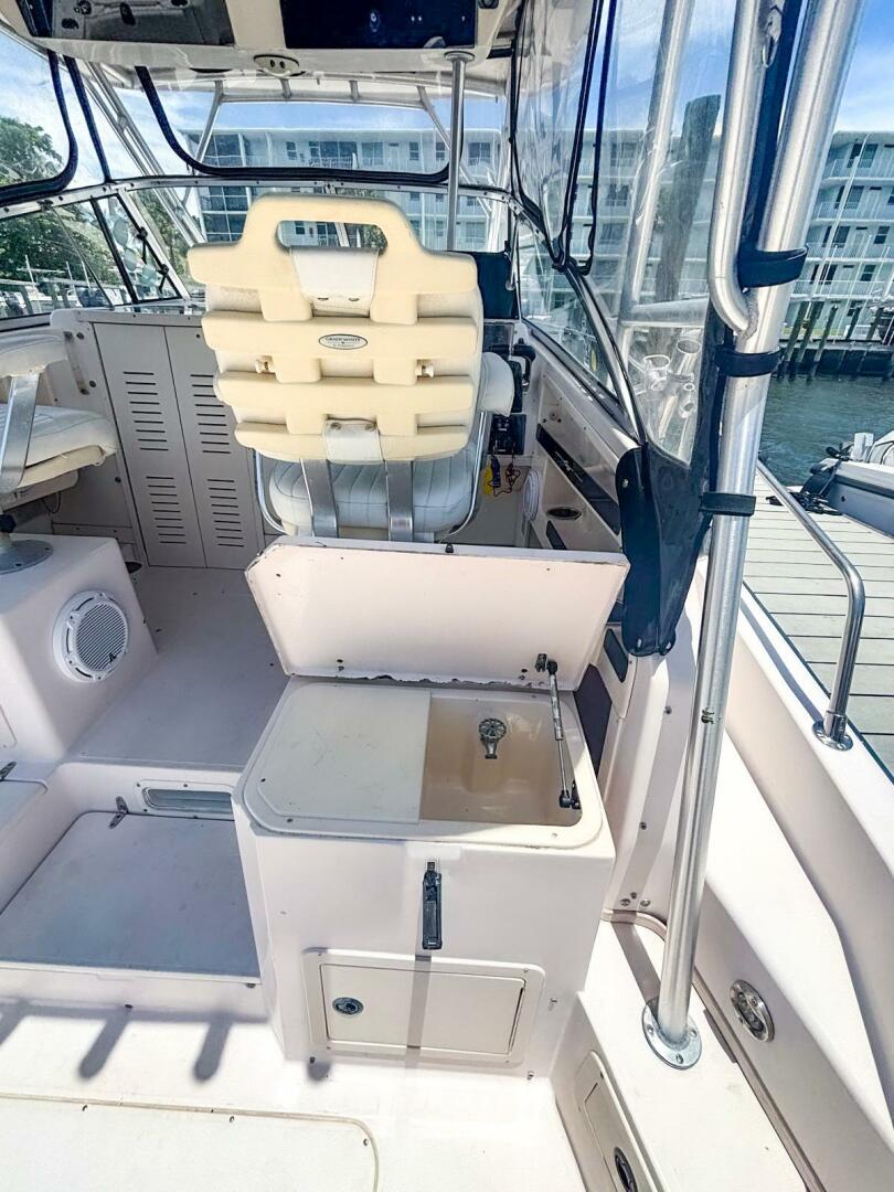 Slide: The Image of Grady-White Marlin 300 2001 - 5478692