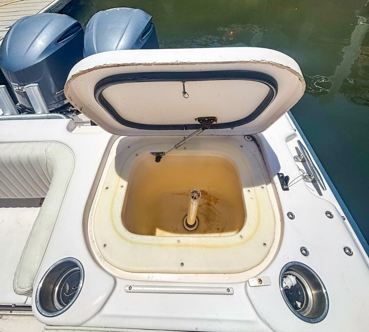 Slide: The Image of Grady-White Marlin 300 2001 - 5478701