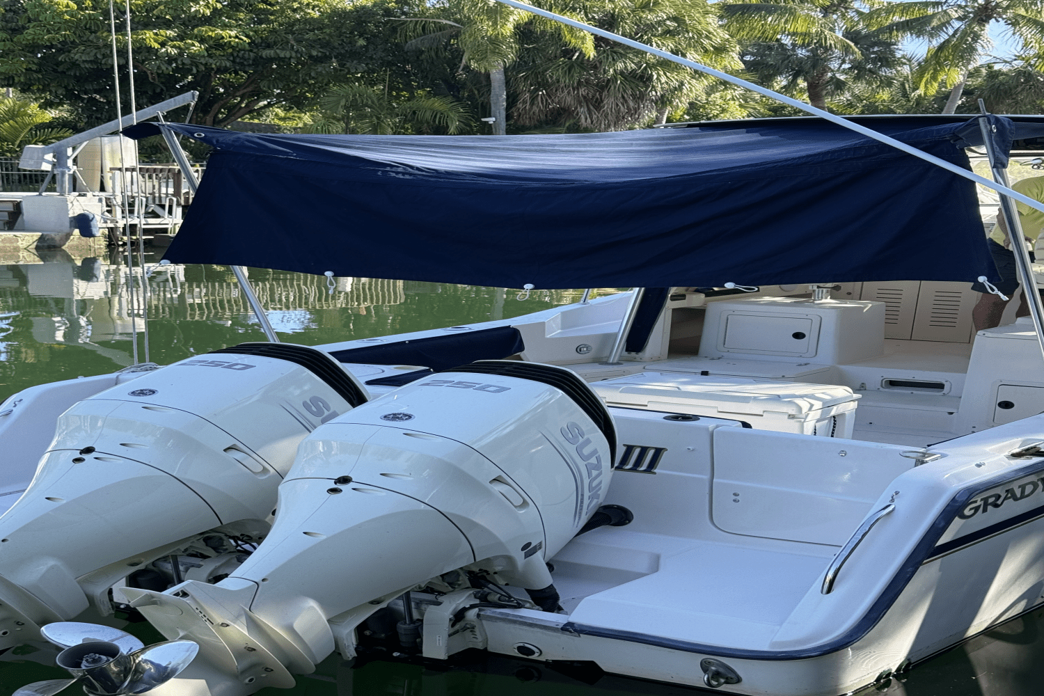 Slide: The Image of Grady-White Marlin 300 2001 - 7