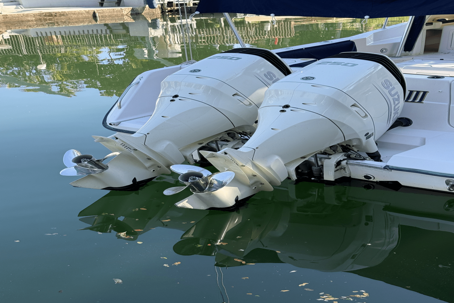 Slide: The Image of Grady-White Marlin 300 2001 - 8