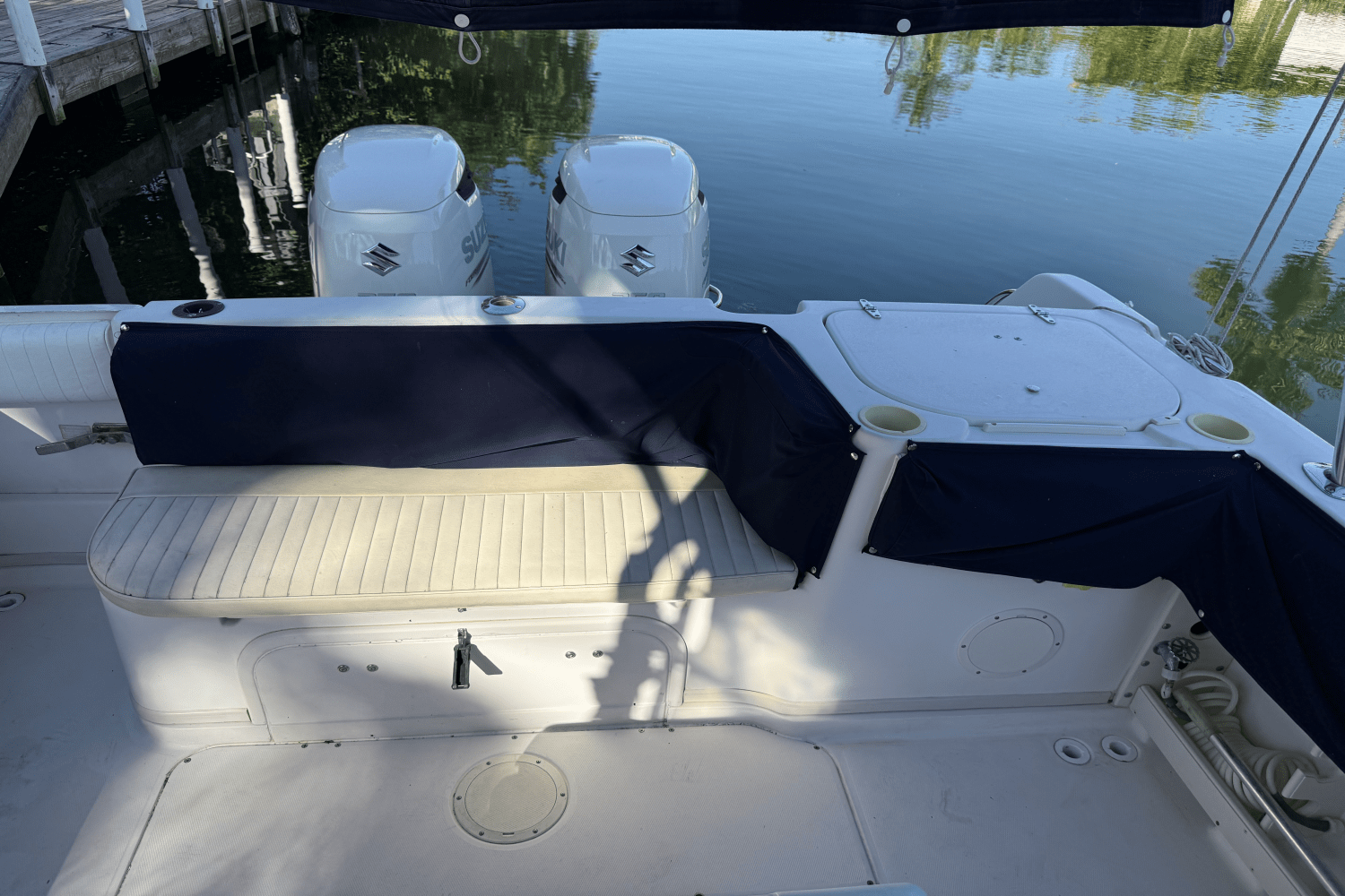 Slide: The Image of Grady-White Marlin 300 2001 - 9