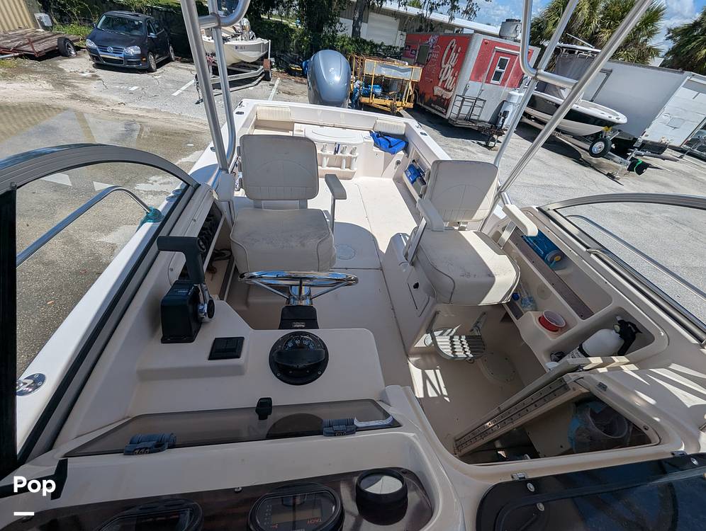 Slide: The Image of Grady-White Seafarer 228 2000 - 15746355