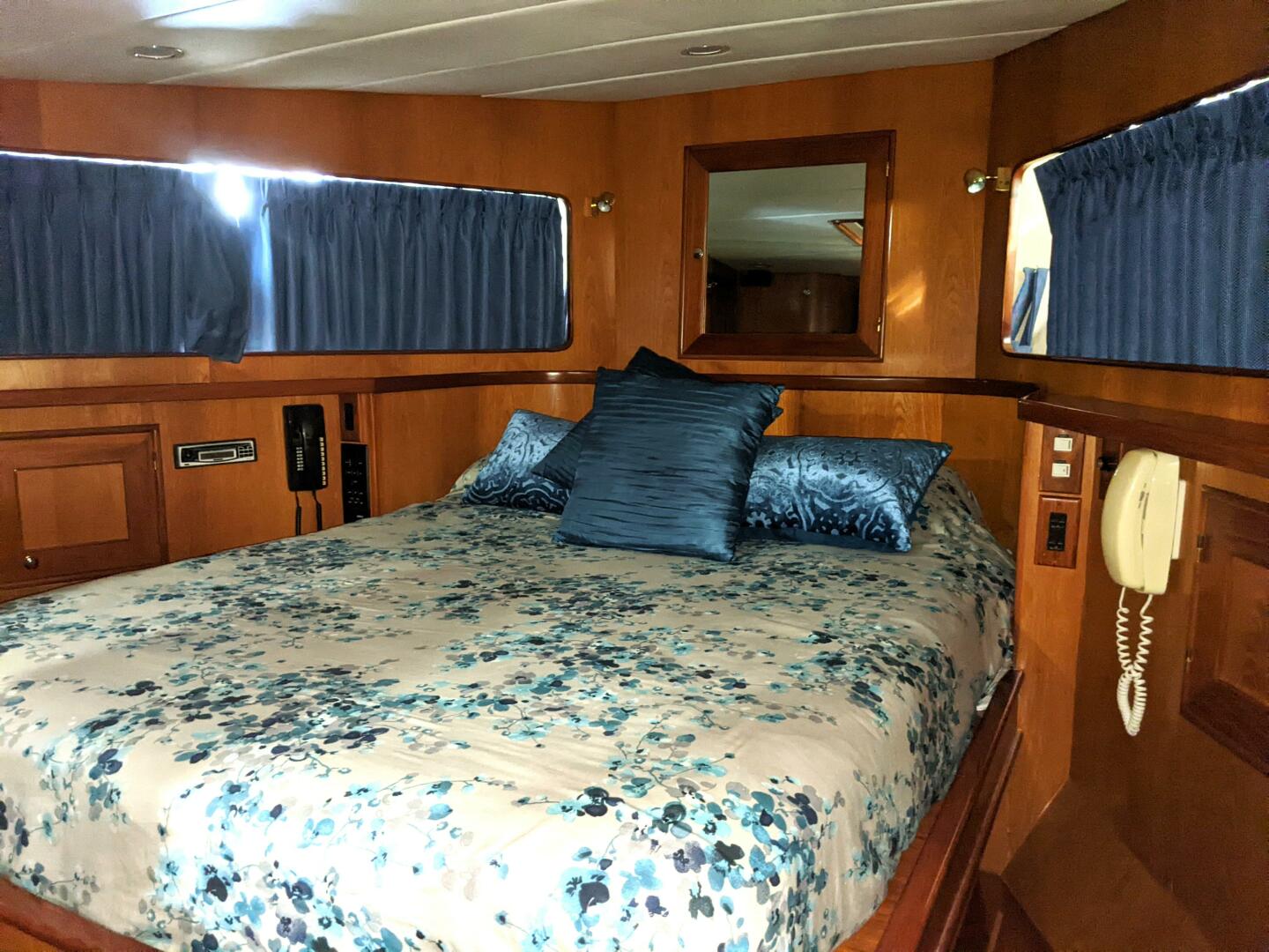 Slide: The Image of Grand Alaskan 60 Pilothouse 1999 - 4349115