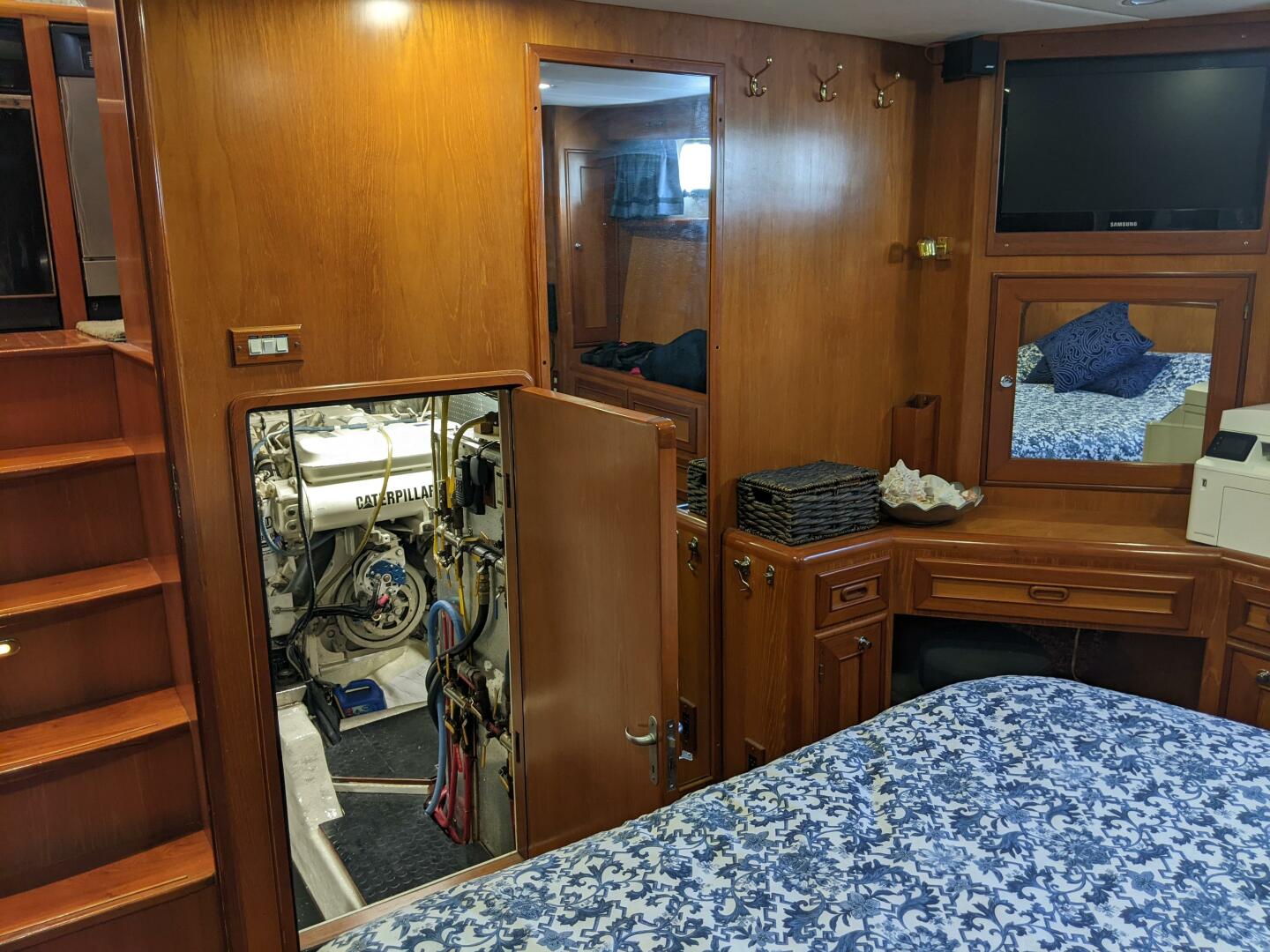 Slide: The Image of Grand Alaskan 60 Pilothouse 1999 - 4349168