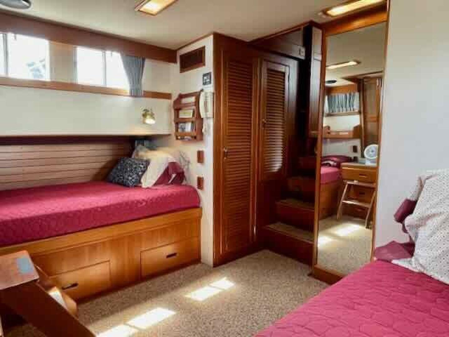 Slide: The Image of Grand Banks 2 Stateroom 46 Classic 1989 - 3420631