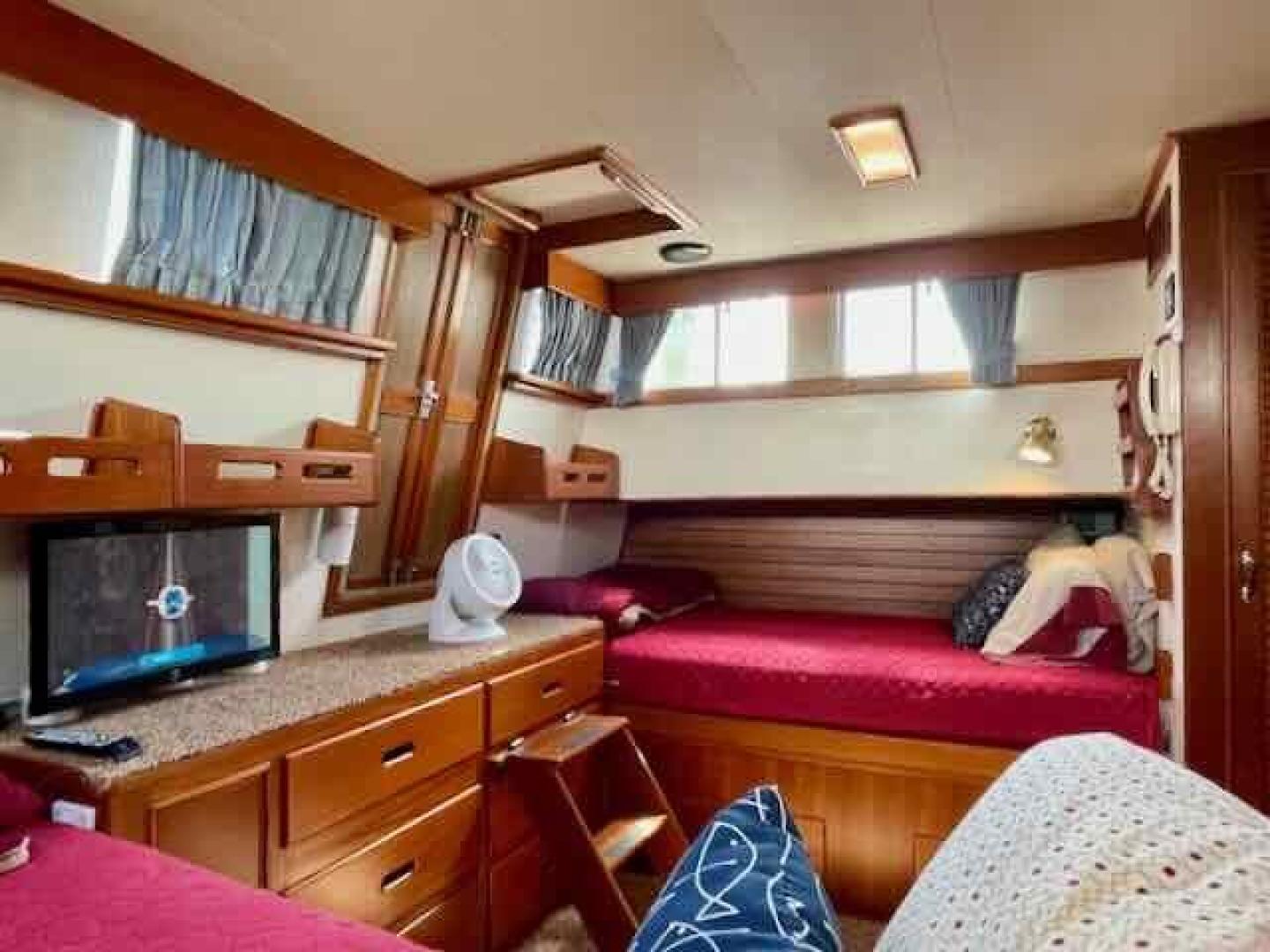 Slide: The Image of Grand Banks 2 Stateroom 46 Classic 1989 - 3420633