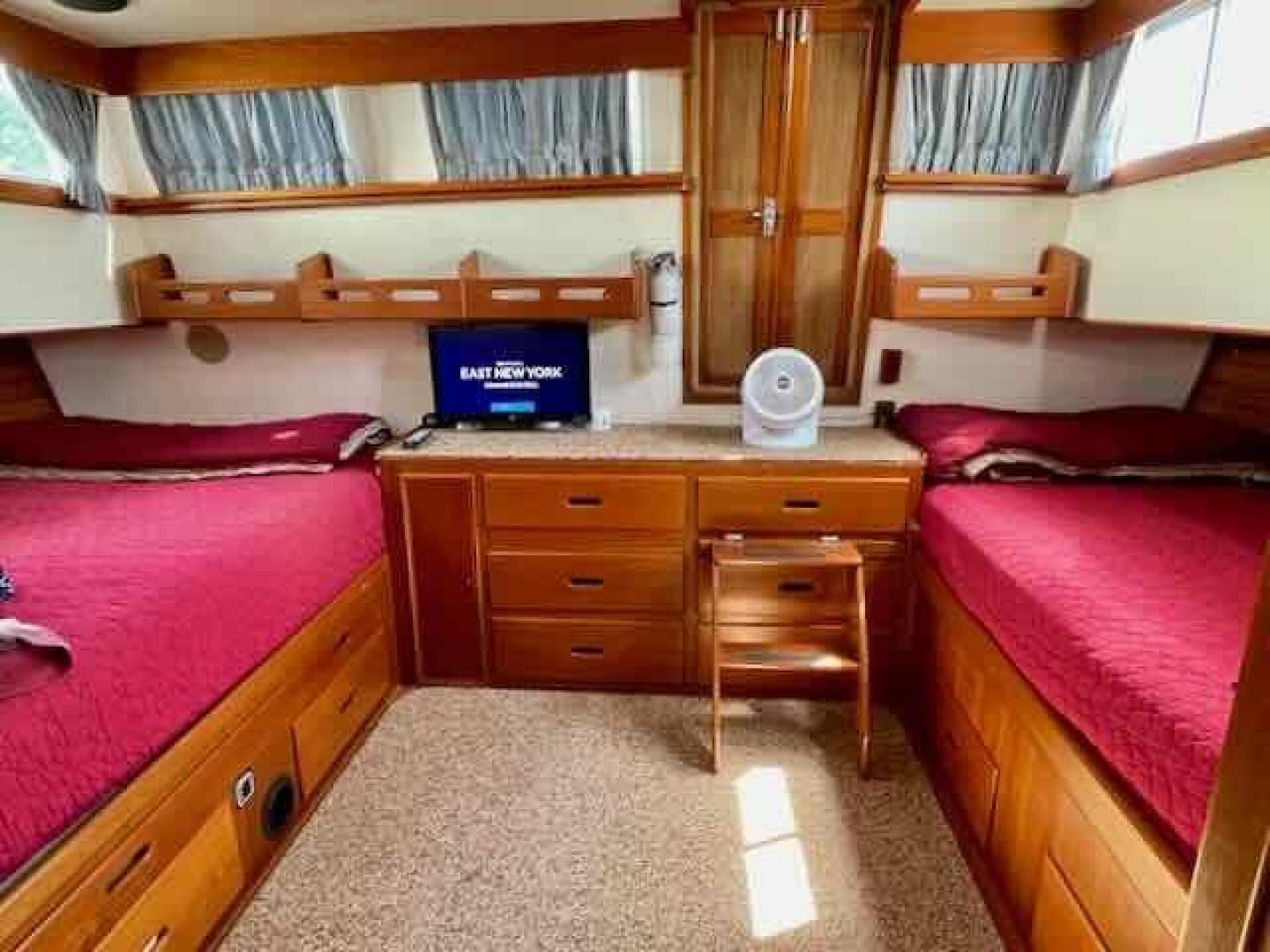 Slide: The Image of Grand Banks 2 Stateroom 46 Classic 1989 - 3420635