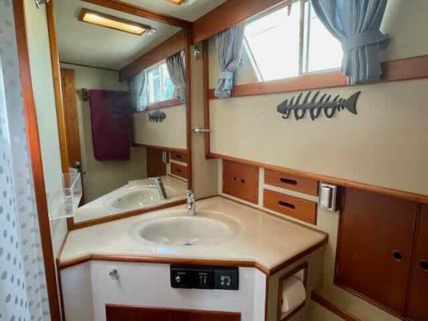 Slide: The Image of Grand Banks 2 Stateroom 46 Classic 1989 - 3420640