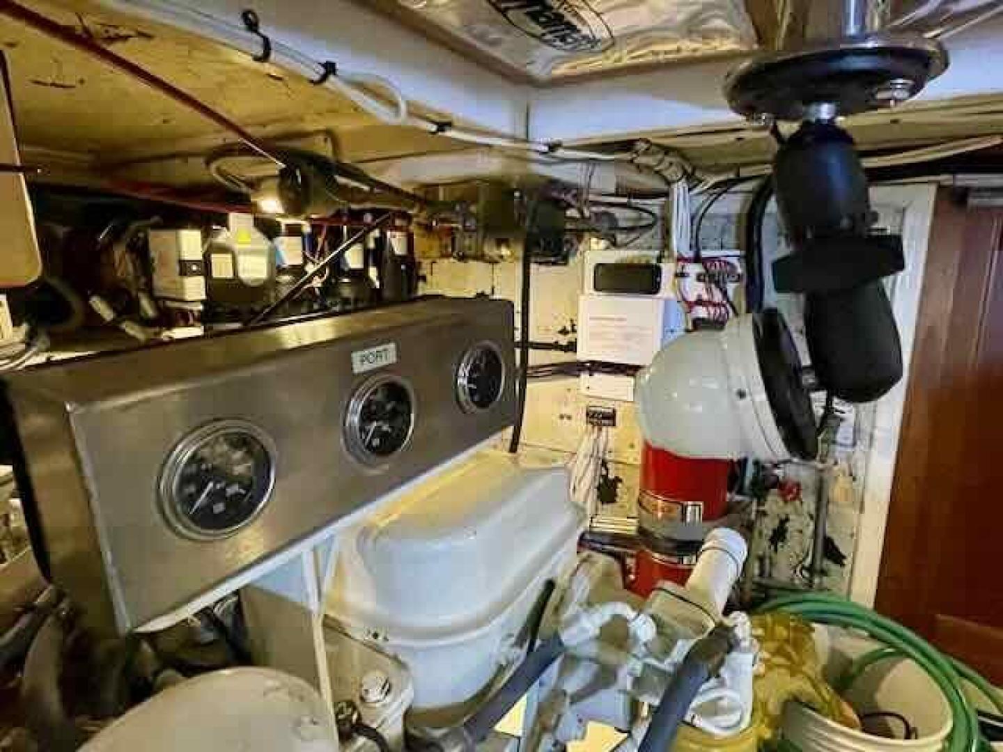 Slide: The Image of Grand Banks 2 Stateroom 46 Classic 1989 - 3420651