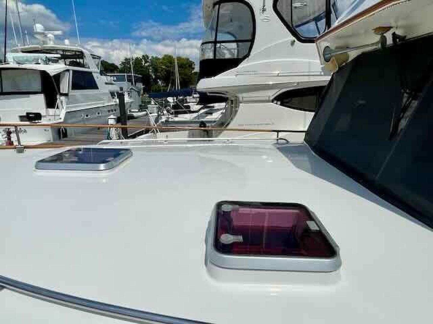 Slide: The Image of Grand Banks 2 Stateroom 46 Classic 1989 - 3420548