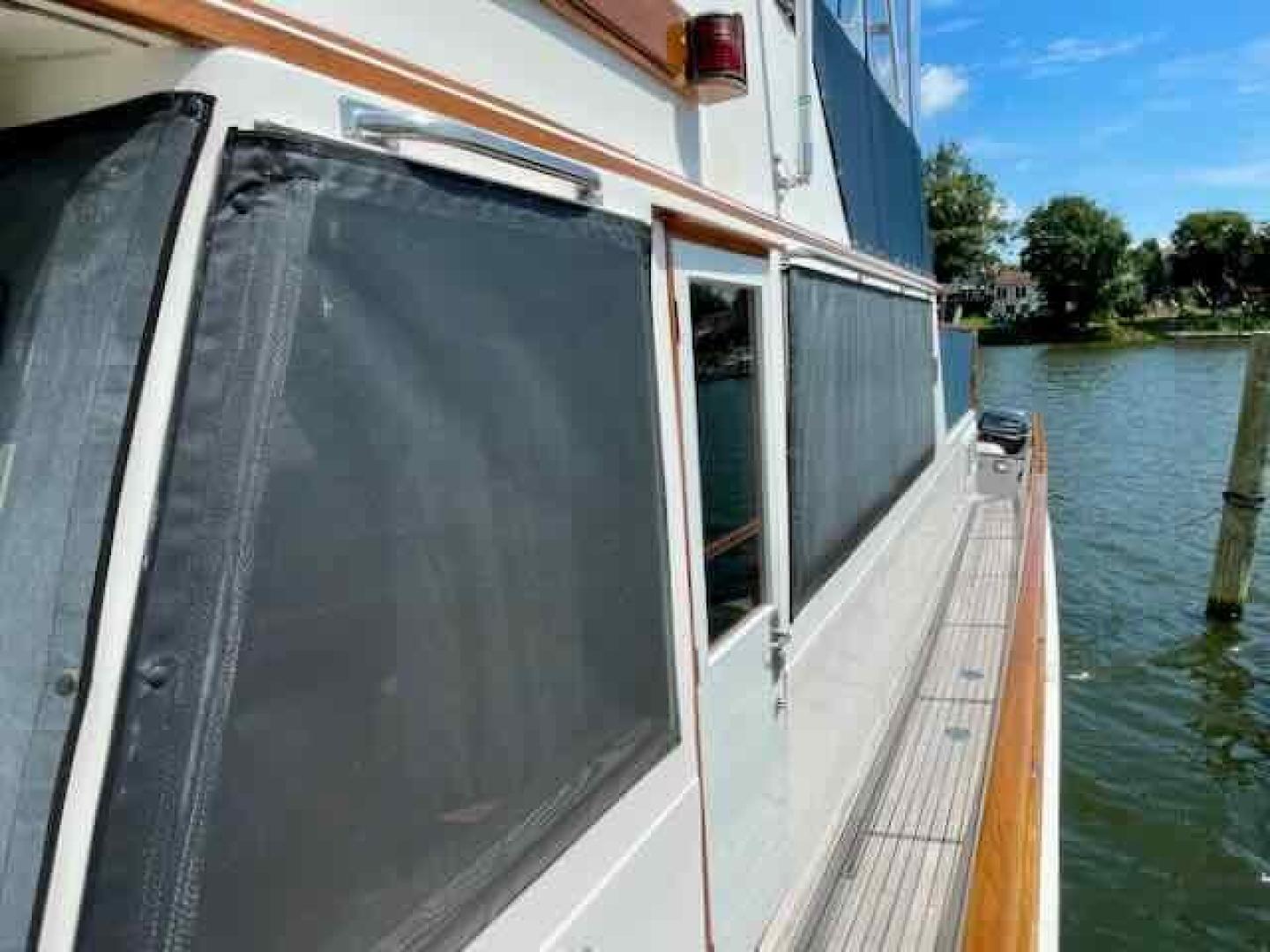 Slide: The Image of Grand Banks 2 Stateroom 46 Classic 1989 - 3420549