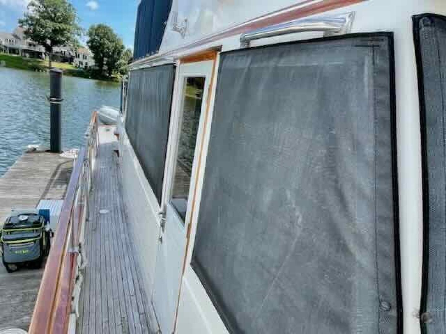 Slide: The Image of Grand Banks 2 Stateroom 46 Classic 1989 - 3420550