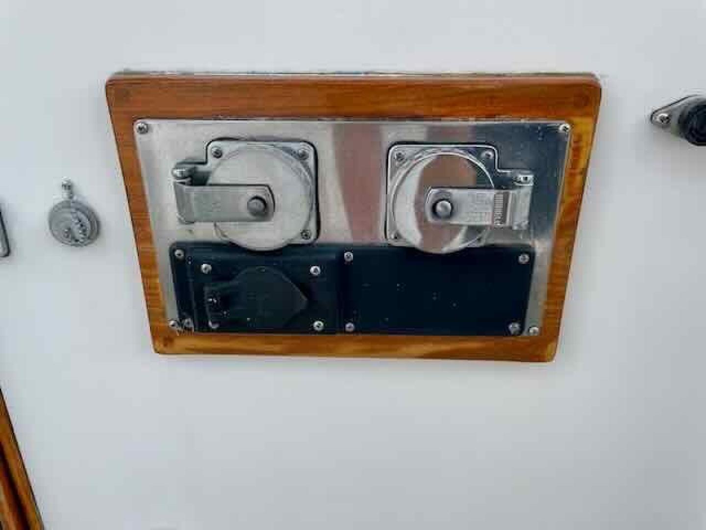 Slide: The Image of Grand Banks 2 Stateroom 46 Classic 1989 - 3420558