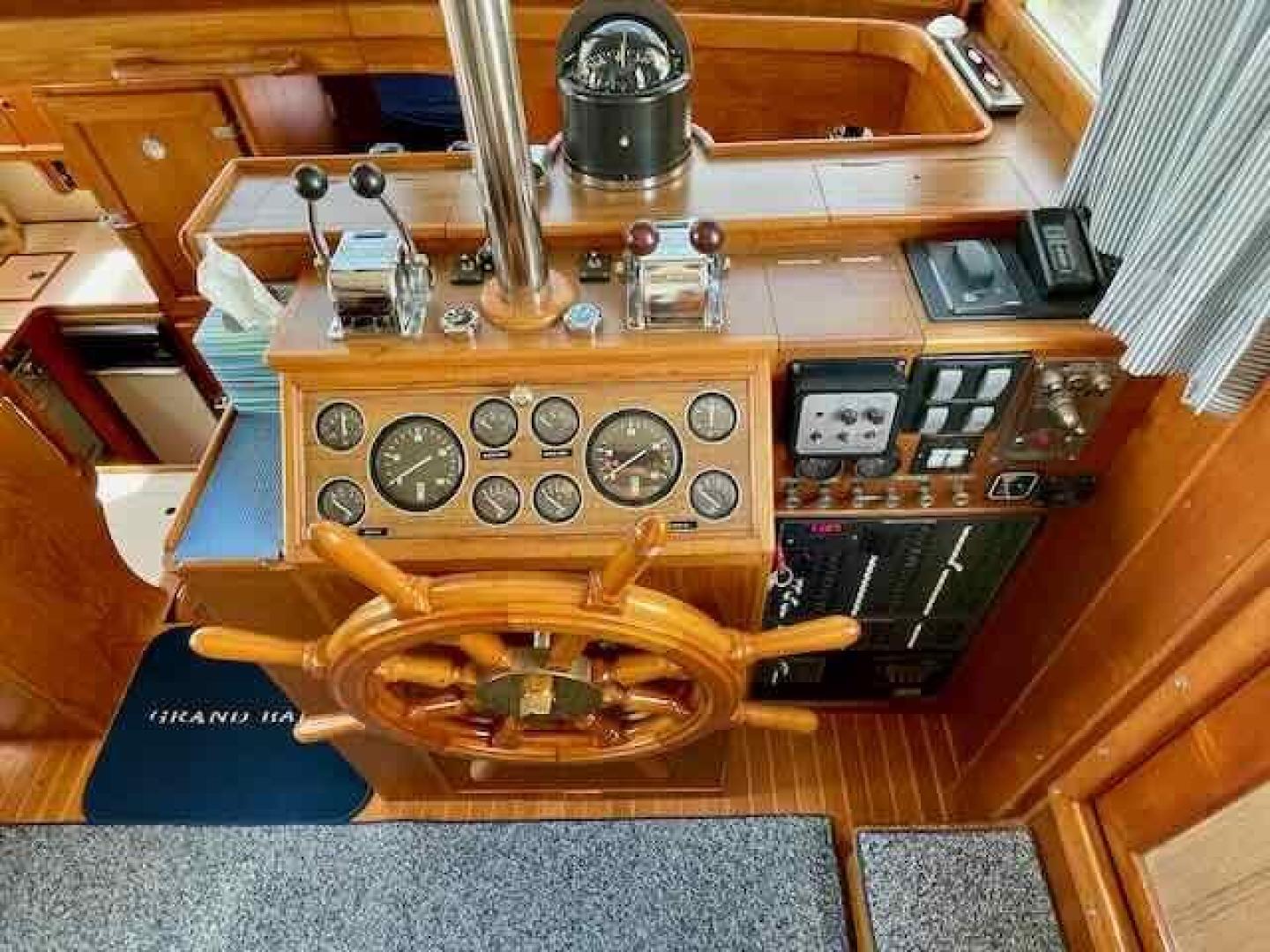 Slide: The Image of Grand Banks 2 Stateroom 46 Classic 1989 - 3420594